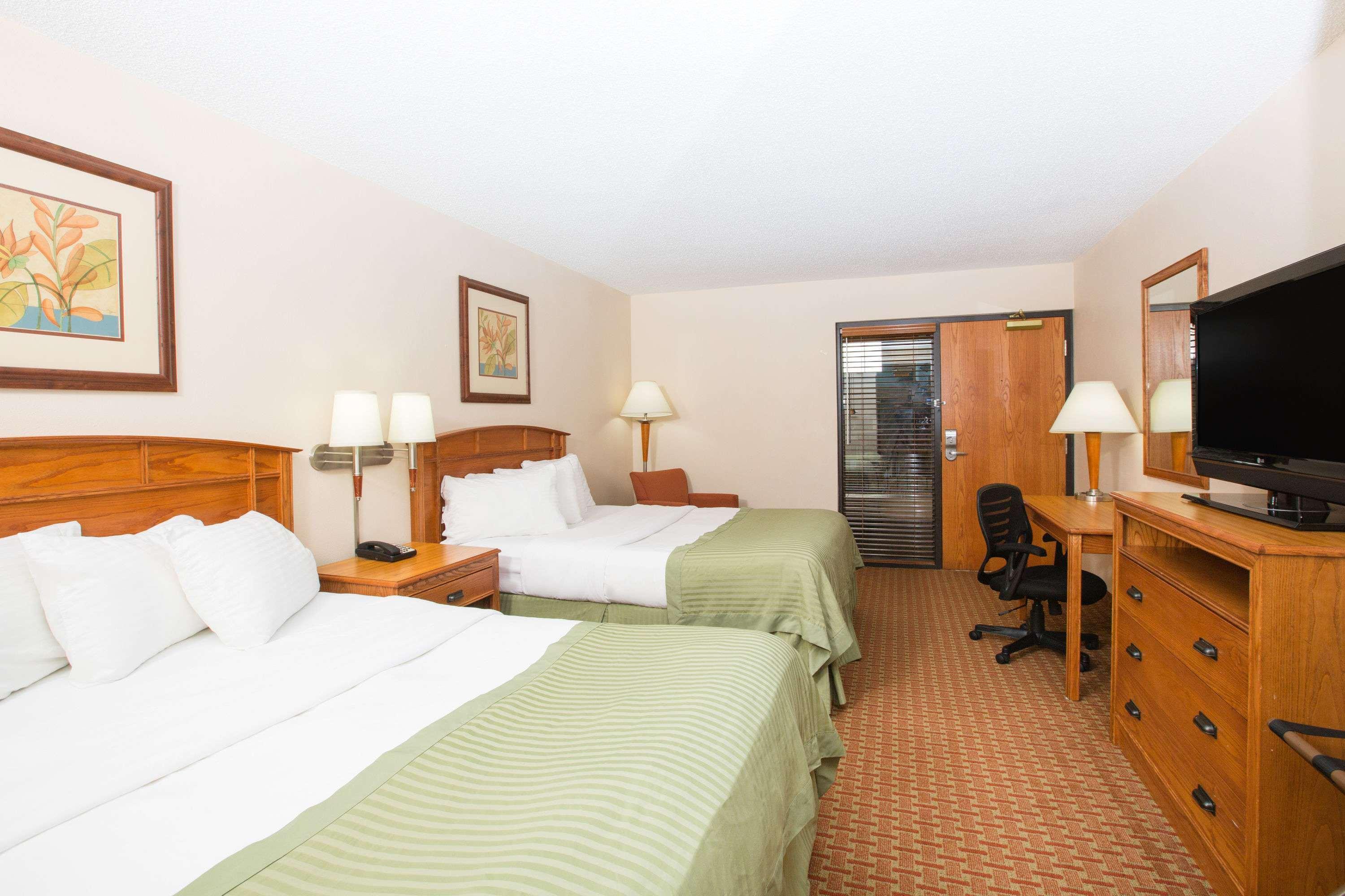 Ramada By Wyndham Des Moines Tropics Resort & Conference Ctr Urbandale Ngoại thất bức ảnh