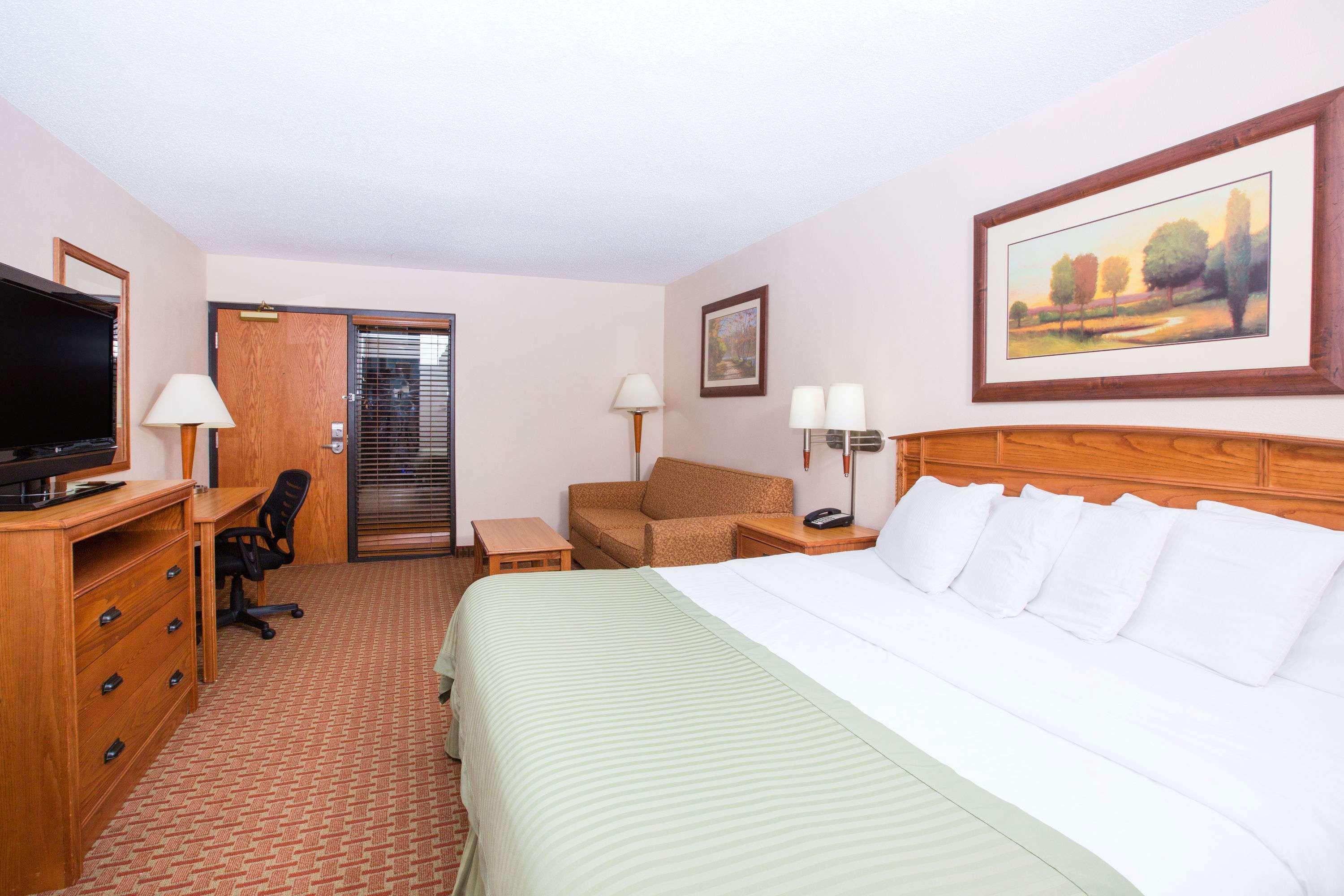 Ramada By Wyndham Des Moines Tropics Resort & Conference Ctr Urbandale Ngoại thất bức ảnh