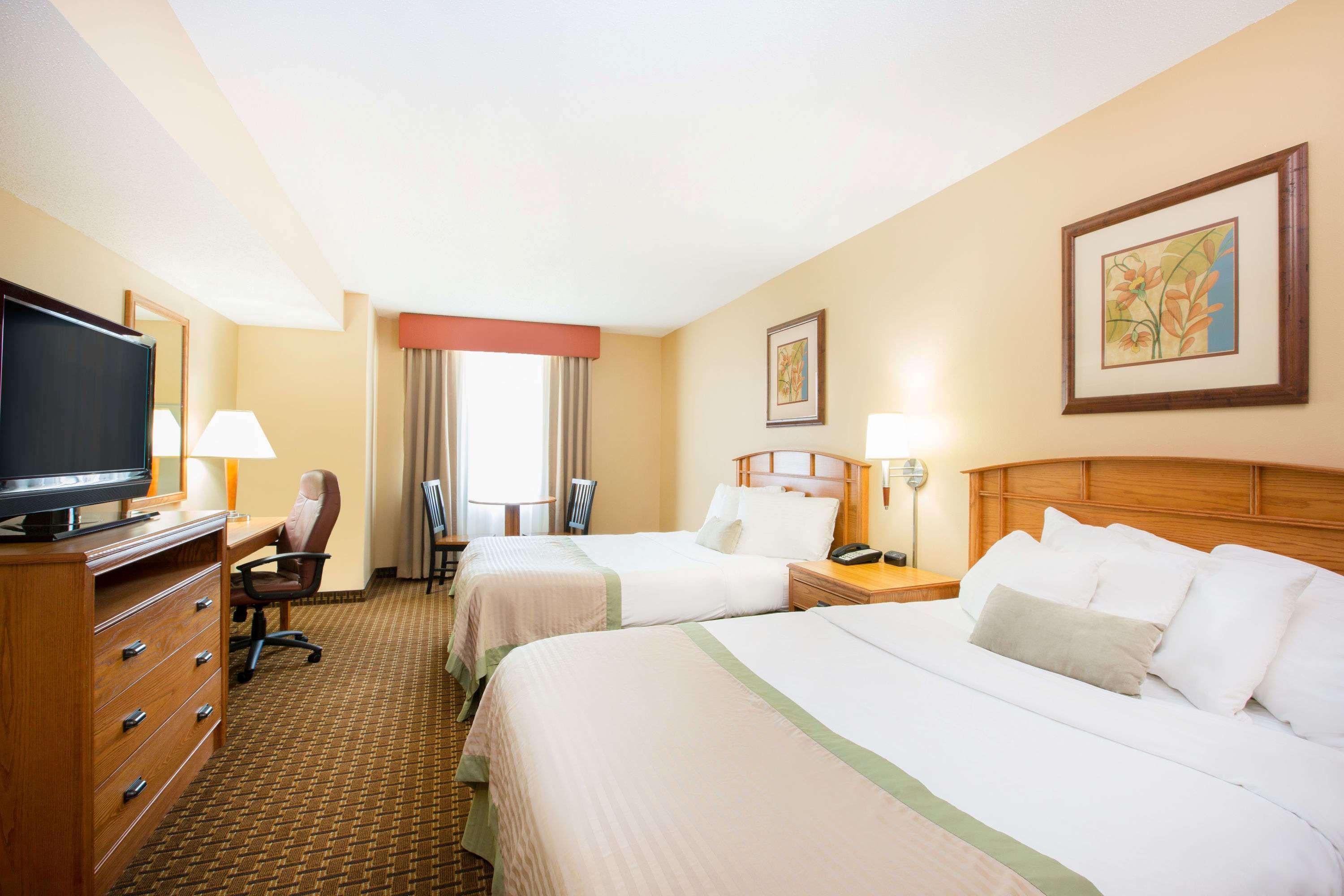 Ramada By Wyndham Des Moines Tropics Resort & Conference Ctr Urbandale Ngoại thất bức ảnh