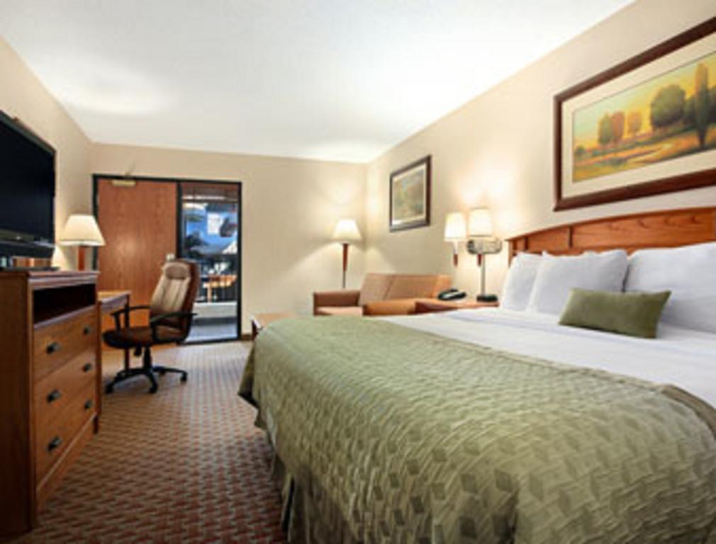 Ramada By Wyndham Des Moines Tropics Resort & Conference Ctr Urbandale Phòng bức ảnh